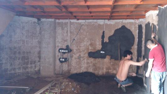 剛開業(yè)四個月的小店關門歇業(yè)，原因有兩點：一是甲醛超標了5倍多，二是老板娘因此流產(chǎn)了……