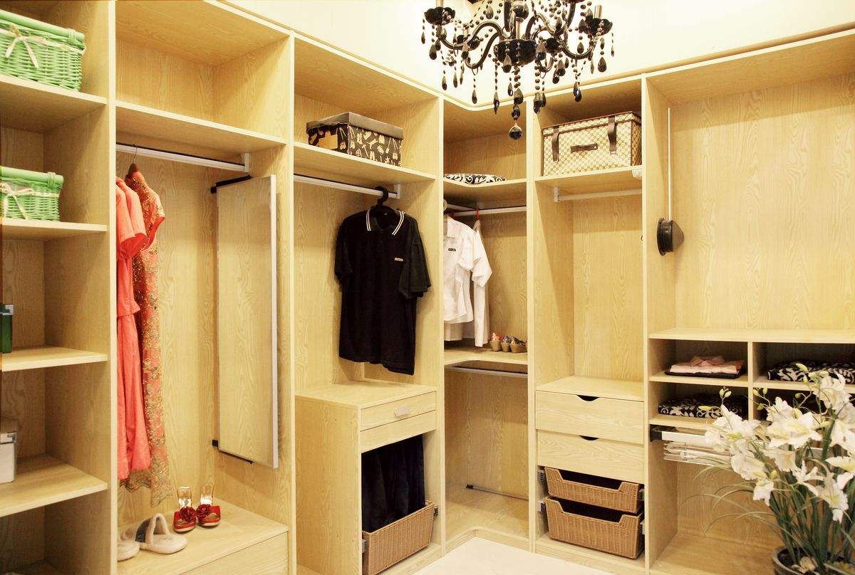 衣柜有甲醛導(dǎo)致衣服有甲醛？衣柜甲醛超標(biāo)怎么辦