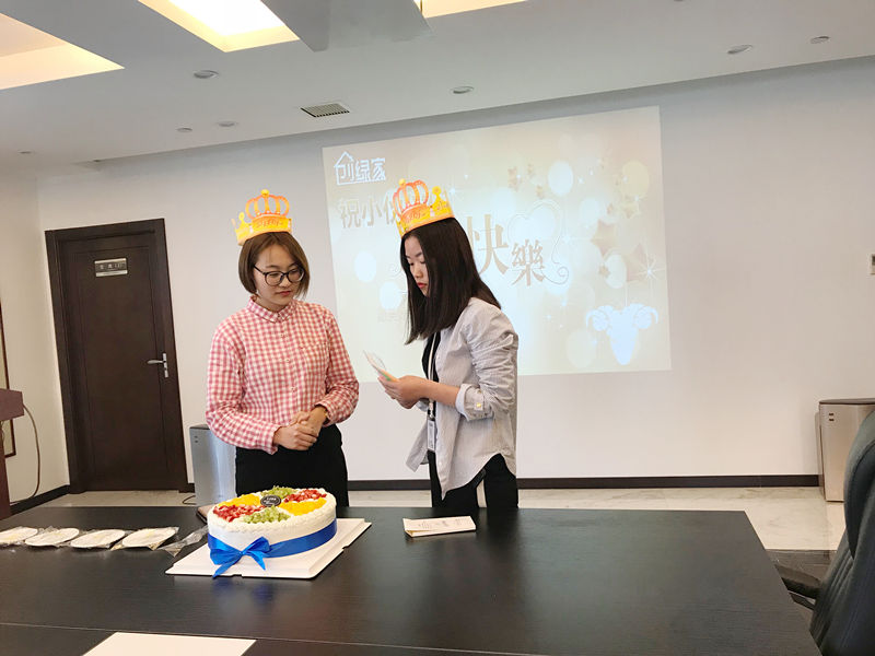 【4月生日會】業(yè)務(wù)很硬核，而我們只是甜美小公舉
