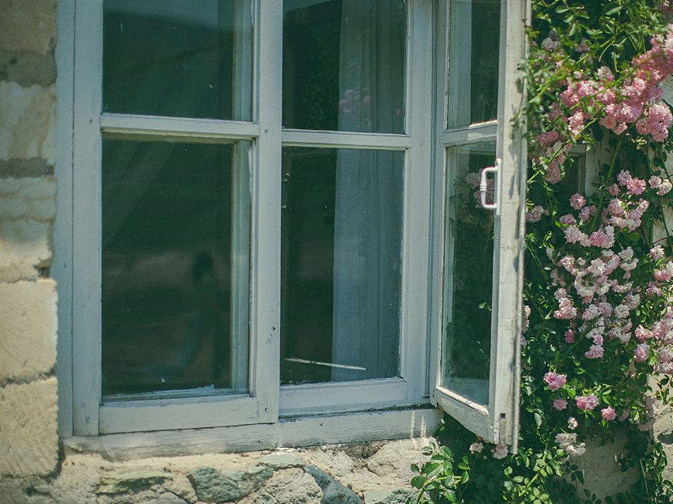 你認(rèn)為網(wǎng)上最正確的除甲醛方法是那個(gè)？